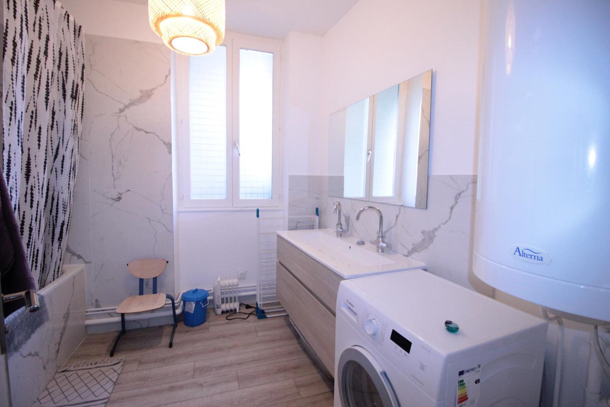ורדון-סור-מוס Logement Neuf "Meuse" - Hyper Centre - Parking Proche - Proche Gare - 4 Chambres - Terrasse Couverte - Wifi ! Gere Par Prestazen'Services מראה חיצוני תמונה