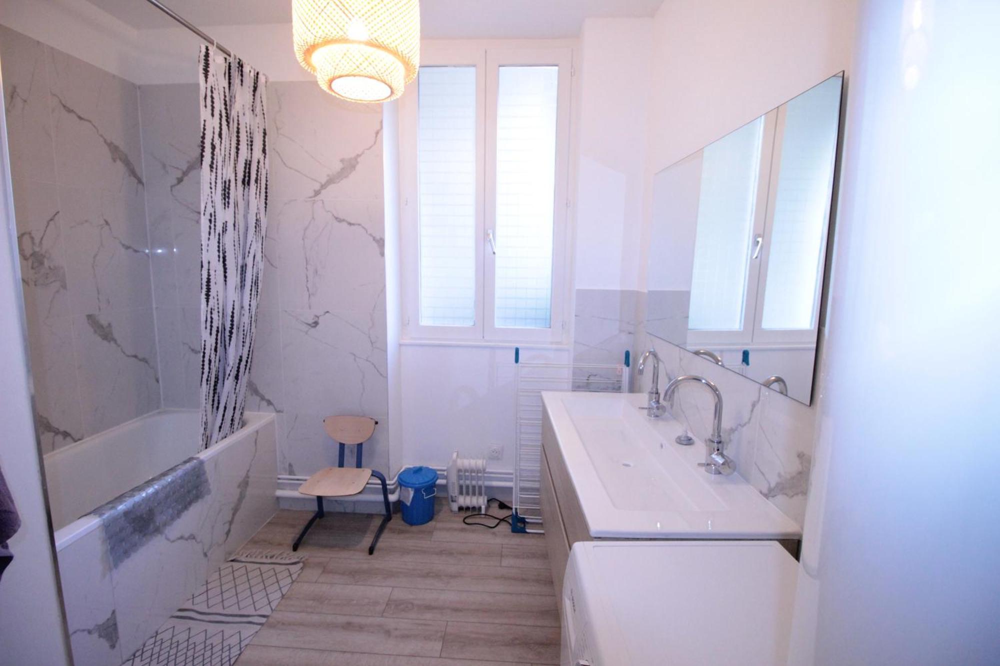 ורדון-סור-מוס Logement Neuf "Meuse" - Hyper Centre - Parking Proche - Proche Gare - 4 Chambres - Terrasse Couverte - Wifi ! Gere Par Prestazen'Services מראה חיצוני תמונה